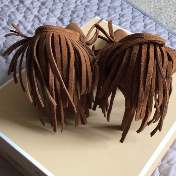 MIA tan shoes - Picture 2 of 3